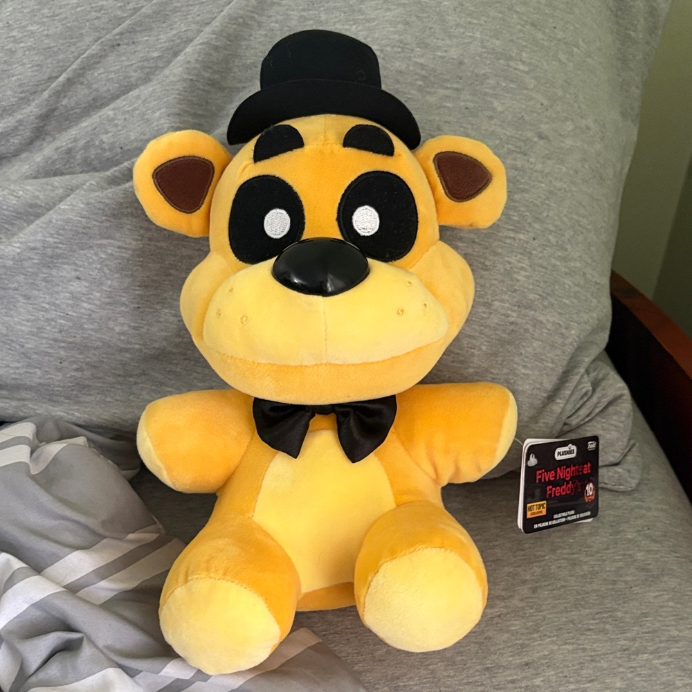 Fnaf five nights at Freddys plushie ‼️Rare‼️ Golden Freddy